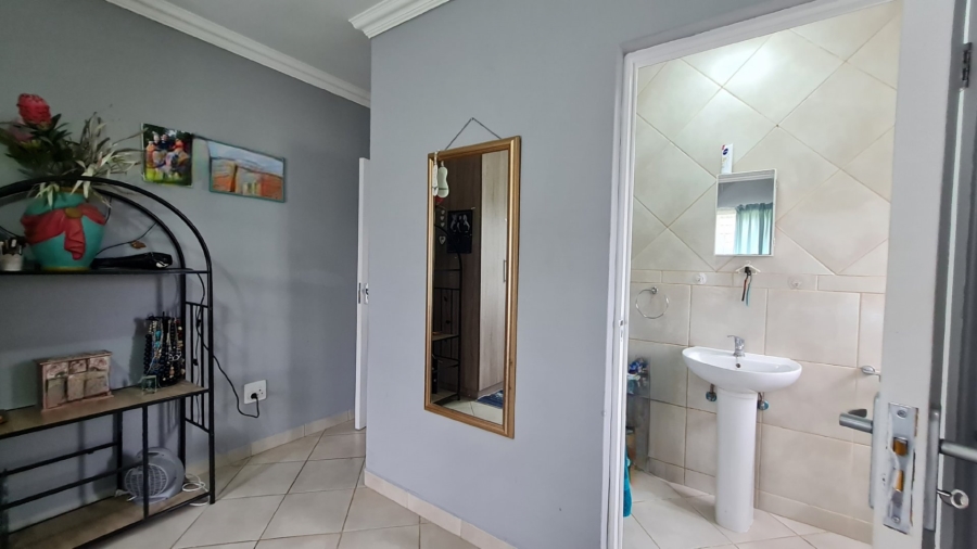 6 Bedroom Property for Sale in Dana Bay Western Cape